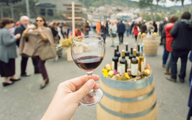 Franschhoek Bastille Festival во Франшхуке 12-13 июля: французская музыка, вино и закуски..