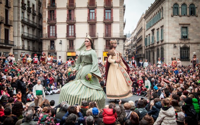 В Барселоне пройдет парад кукол-гигантов 28 апреля