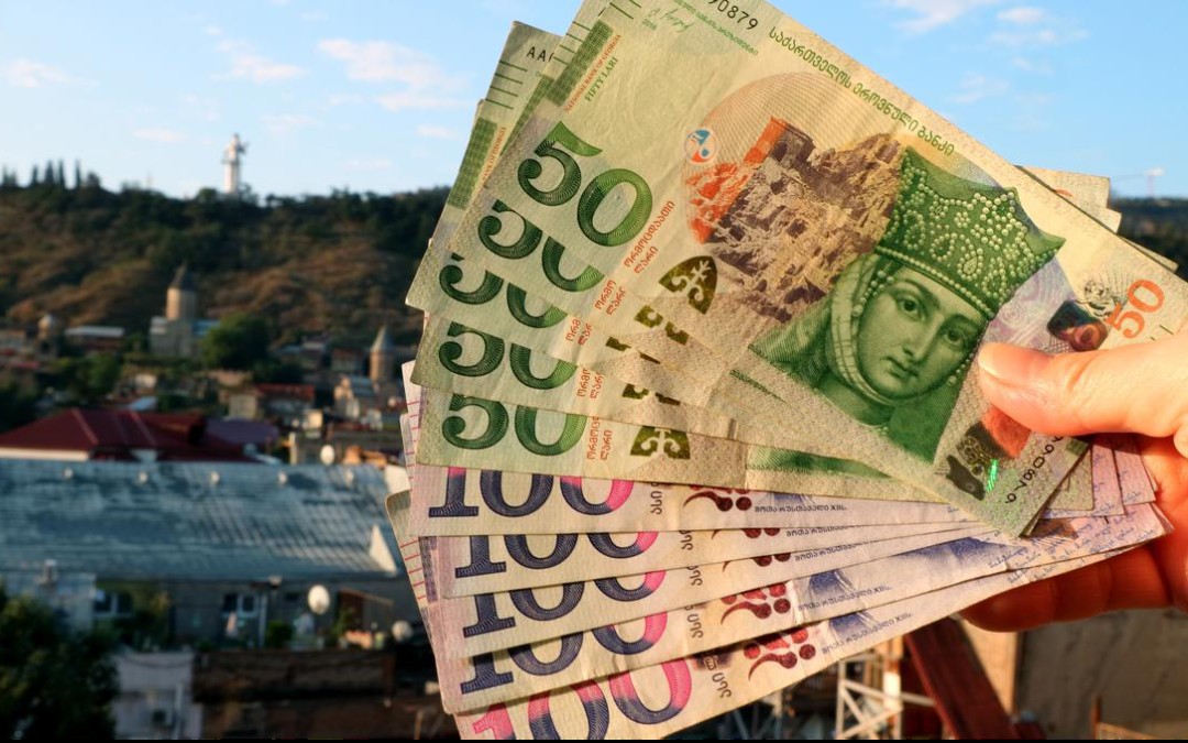 Какая средняя зарплата в Грузии?