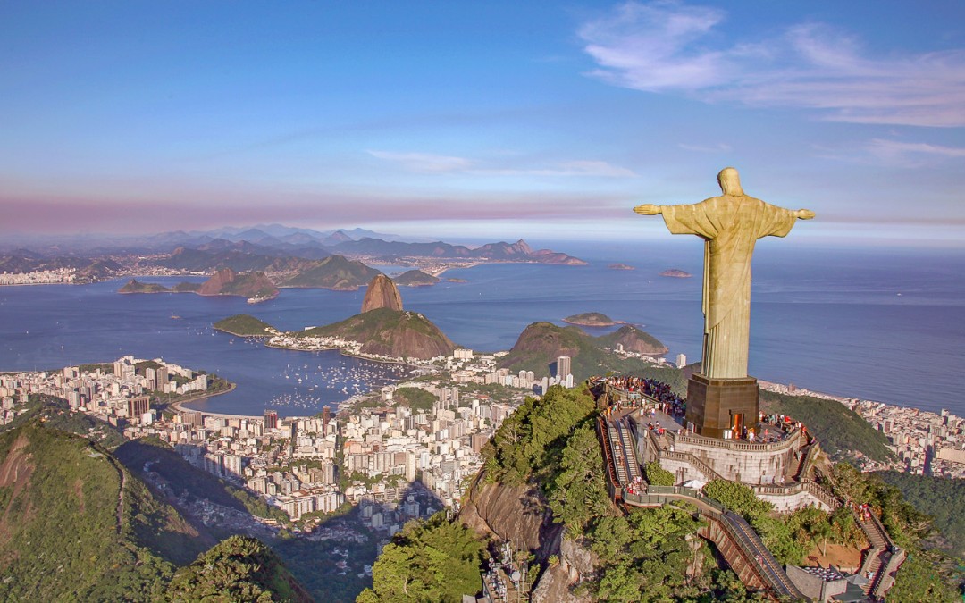 Кто построил Статую Христа в Рио-де-Жанейро?