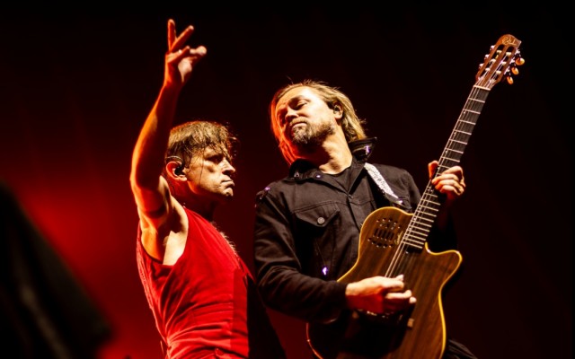 Грустная новость: Группа Би-2 объявила о расставании с гитаристом Андреем Звонковым