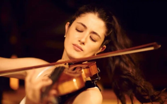 Скрипка с Марией Дуэньяс Фернандес